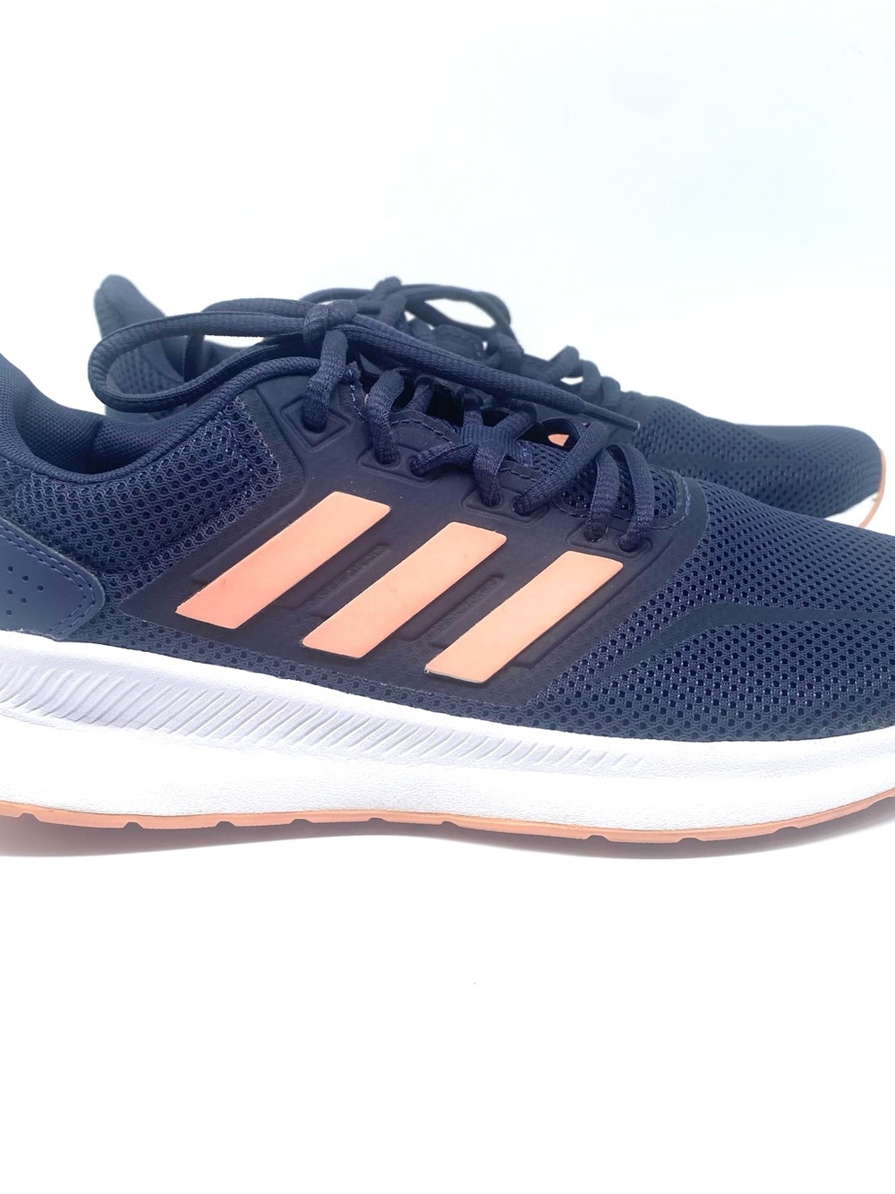 Adidas F36271 Runfalcon
Women's Navy & Coral Low Top
Mesh Lace-Up size 8